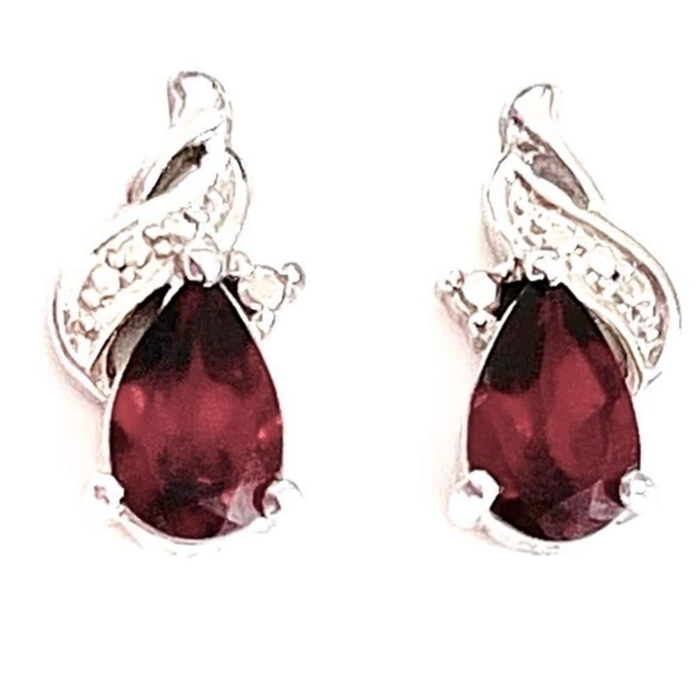 Vintage Garnet & Diamond Stud Earrings!